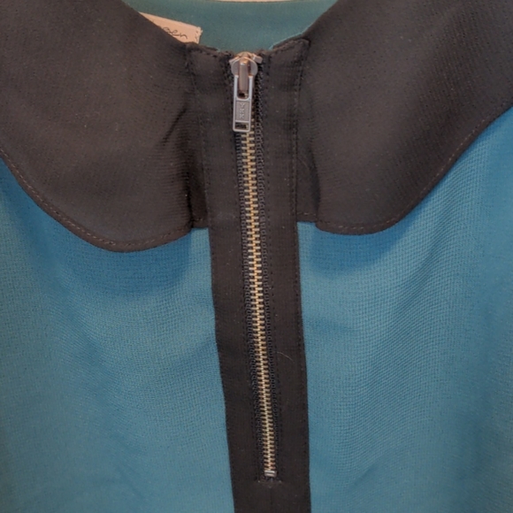 Halogen S Camisole Style Adjustable Straps Top - Picture 6 of 7